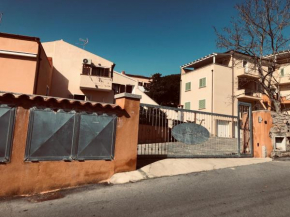 Le Logge 01 - monolocale a La Maddalena con posto auto privato